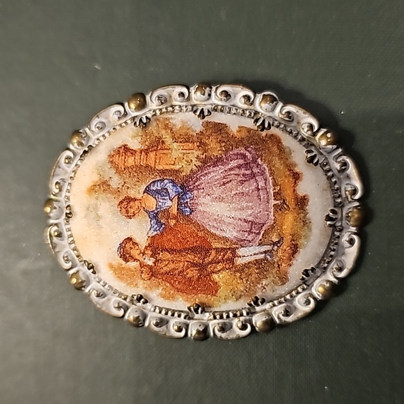 Vintage Western Germany Fragonard Romantic Brooch - Picture 1 of 3
